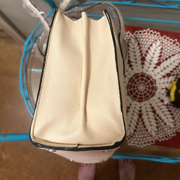 NWT French Connection Satchel. Firm price - Picture 12 of 12